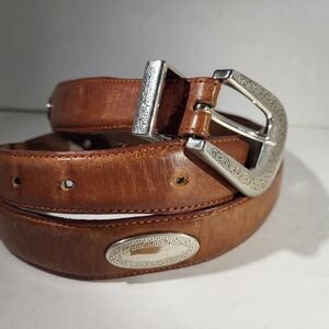 Unbranded Brown Leather Belt w/Silver Tone Buckle & Medallions 46 Unisex